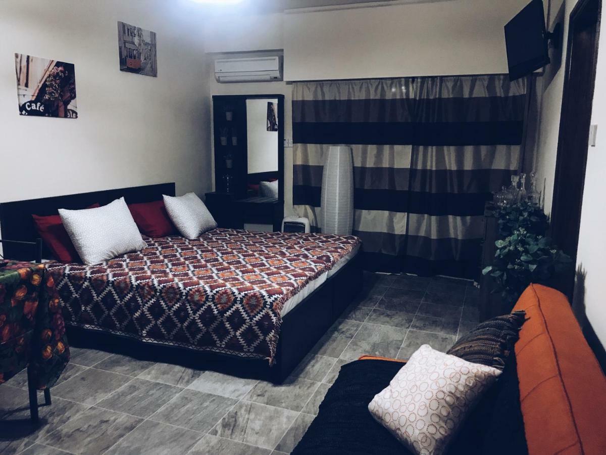 Studio In Heart Of Лімасол Екстер'єр фото